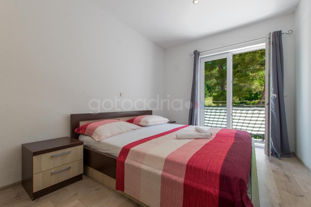 Apartment Vesna With Balcony & Free Parking Makarska Exterior photo